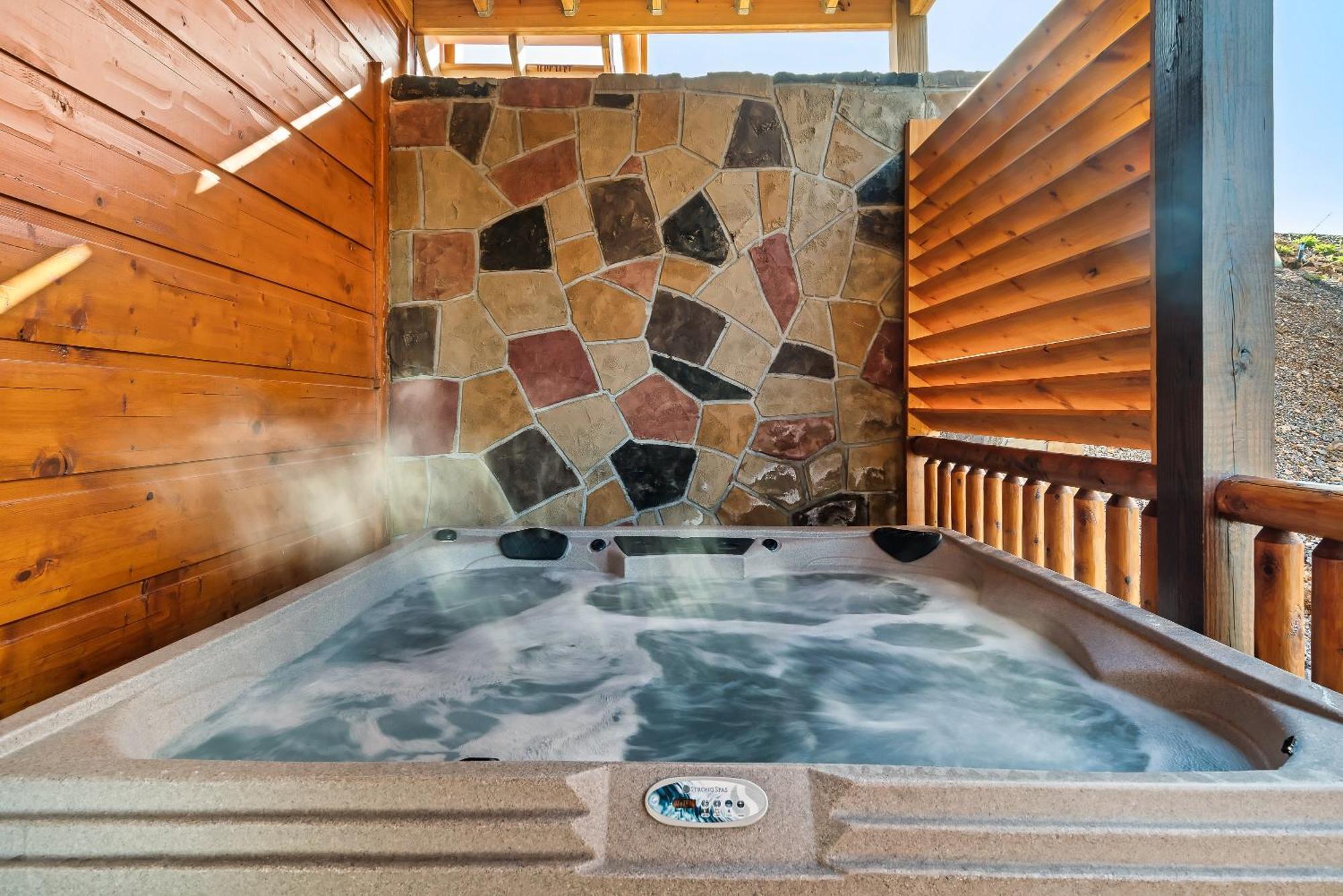 Full Equipped Cabin With A Pool And Game Room Smokies Views Gatlinburg Eksteriør bilde