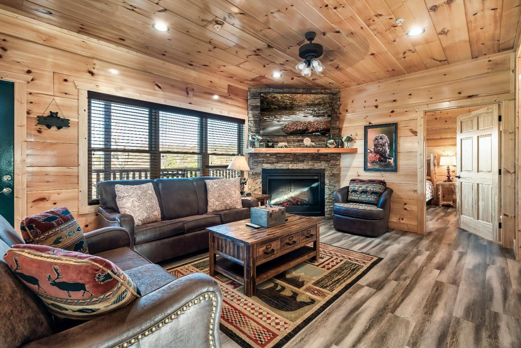 Full Equipped Cabin With A Pool And Game Room Smokies Views Gatlinburg Eksteriør bilde