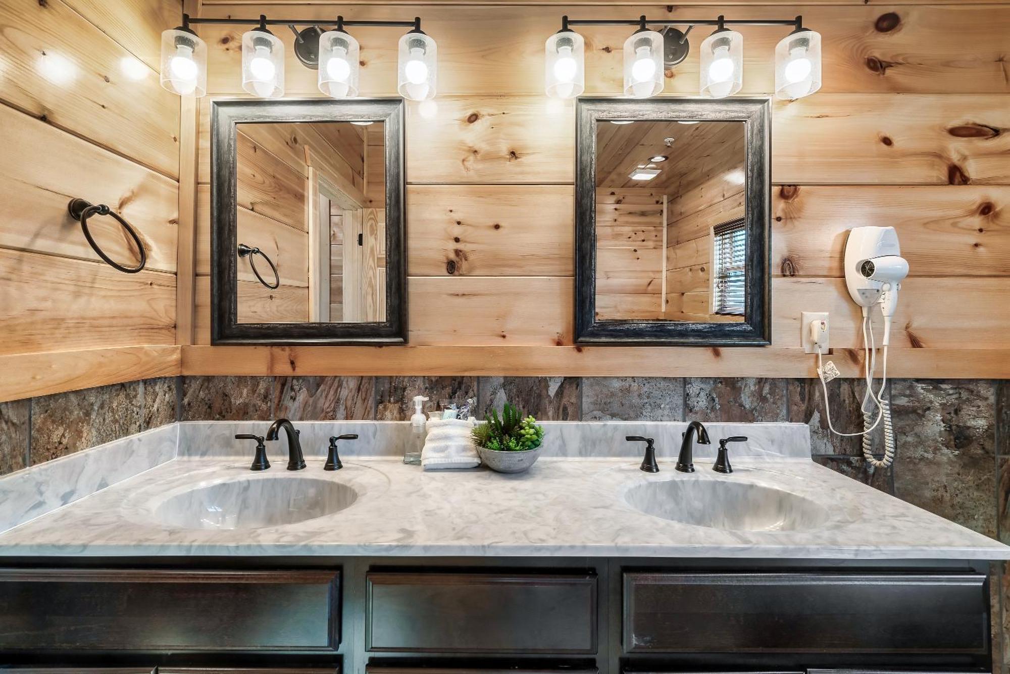 Full Equipped Cabin With A Pool And Game Room Smokies Views Gatlinburg Eksteriør bilde
